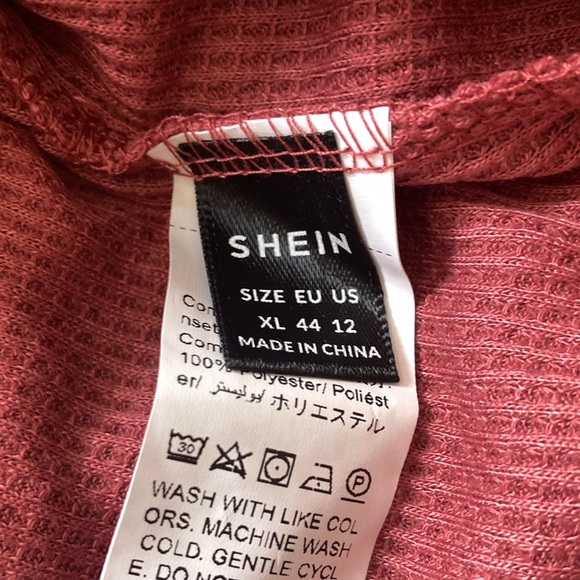 SHEIN short sleeve tops - Picture 3 of 5